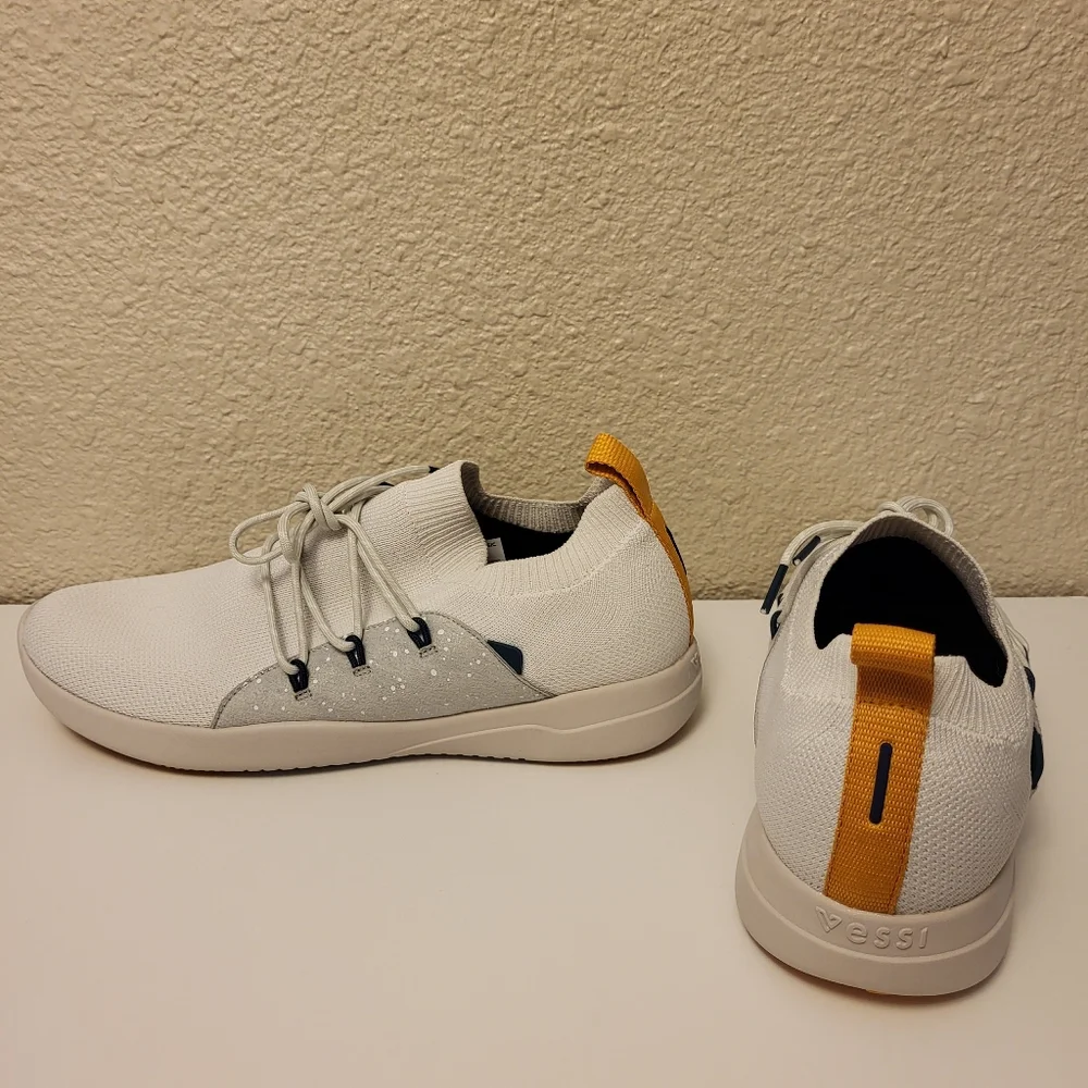 NIB Vessi Altitude Gray Cityscape Classic Sneaker Size 9